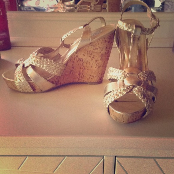 Gold Steve Madden wedges