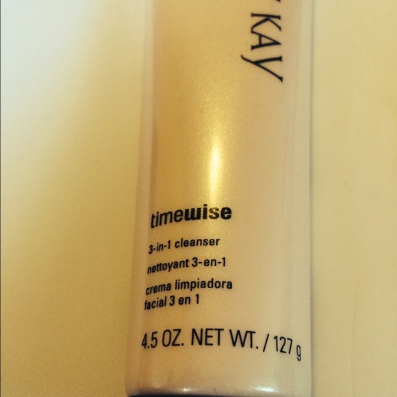 Mary Kay 3-1 cleanser