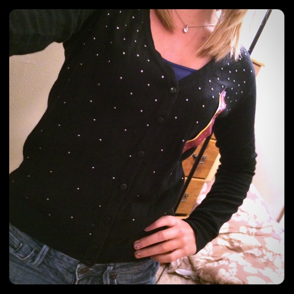 NWT Merona sweater. Sz small and xtra small