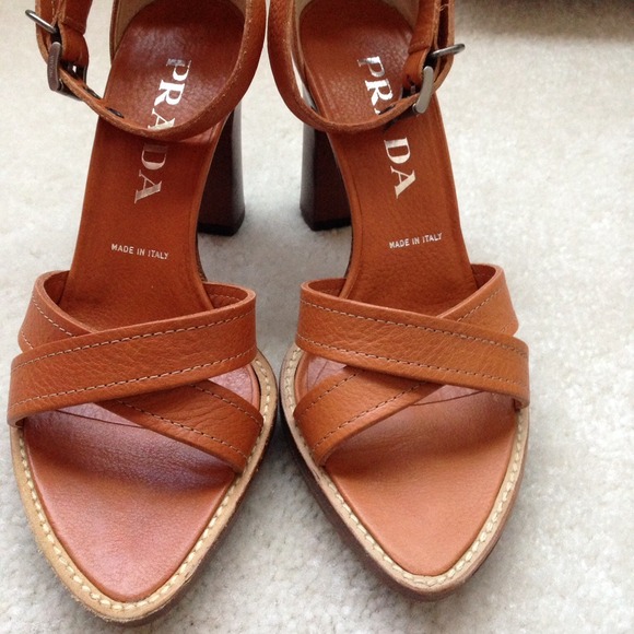 Prada Platform Sandals. Size 35.5 But Fits 6. NIB! - Picture 2 of 6