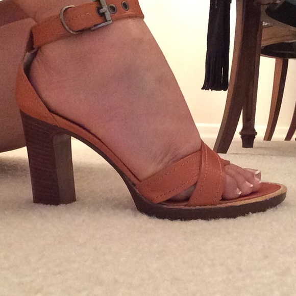 Prada Platform Sandals. Size 35.5 But Fits 6. NIB! - Picture 3 of 6