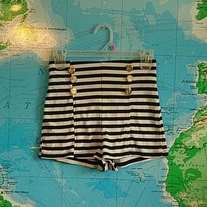 High Waisted Cotton Striped Shorts w. Gold Buttons