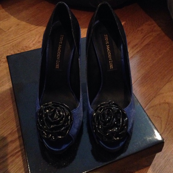 steve madden lux Shoes - Steve Madden luxe pumps 💥just reduced💥