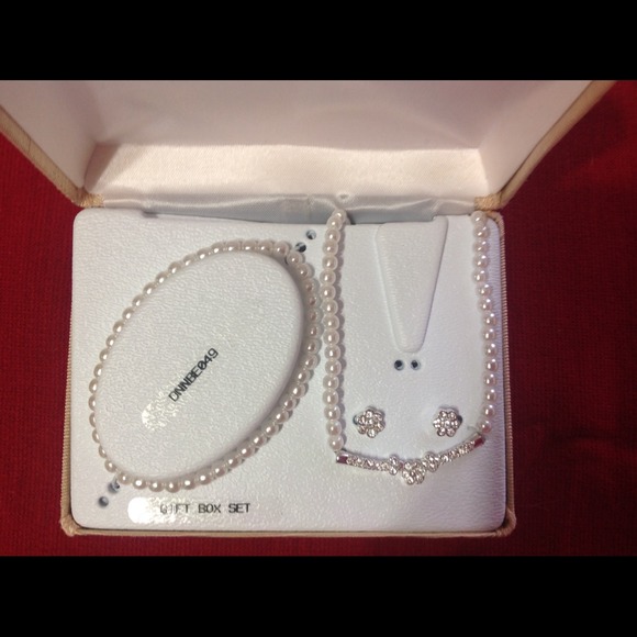 Jewelry set