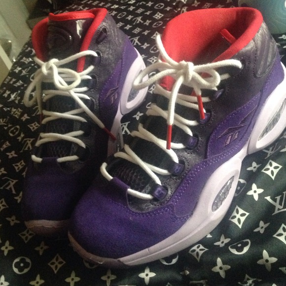 💫💫😇Reebok Questions😇 - Picture 2 of 3