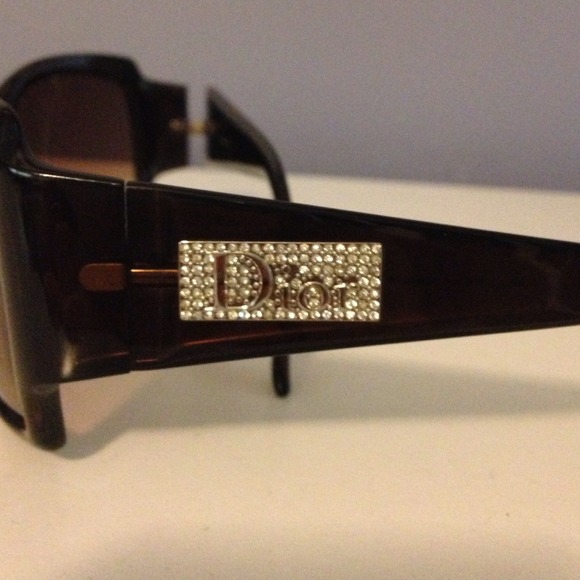 CHRISTIAN DIOR SUNGLASSES - Picture 2 of 4