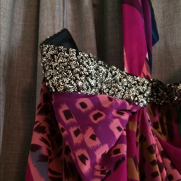 Patterned Halter Dress - Picture 2 of 2