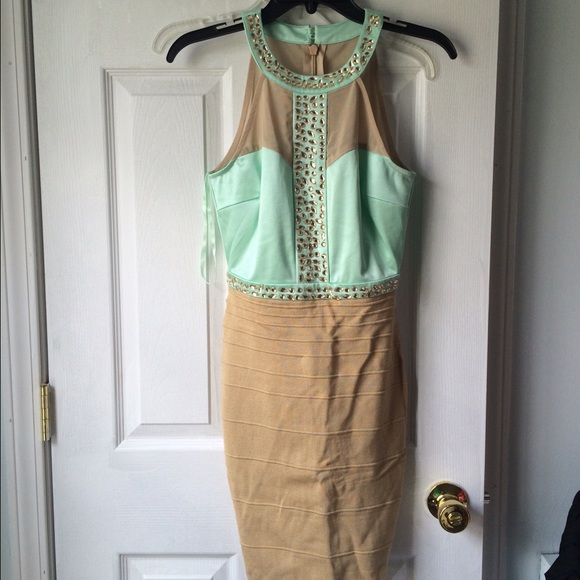 ‼️ PRICE DROP 🎀New! NWOT mint nude  dress - Picture 4 of 4