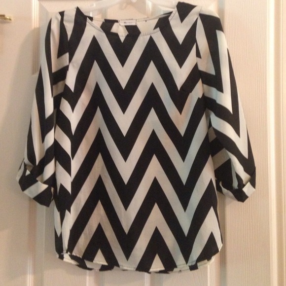 Everly brand chevron top