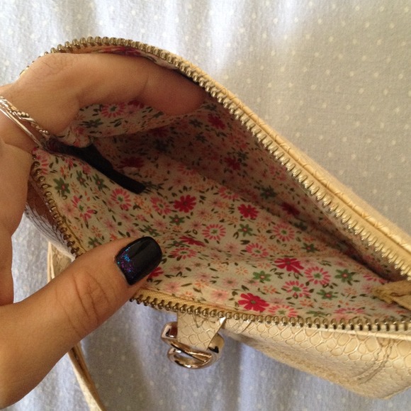 Wallet - Picture 2 of 2