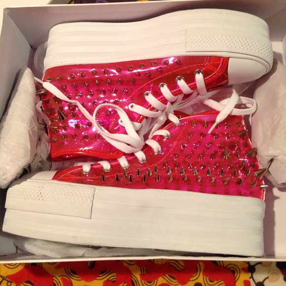 🚫UNIF Koop🚫SOLD - Picture 2 of 3