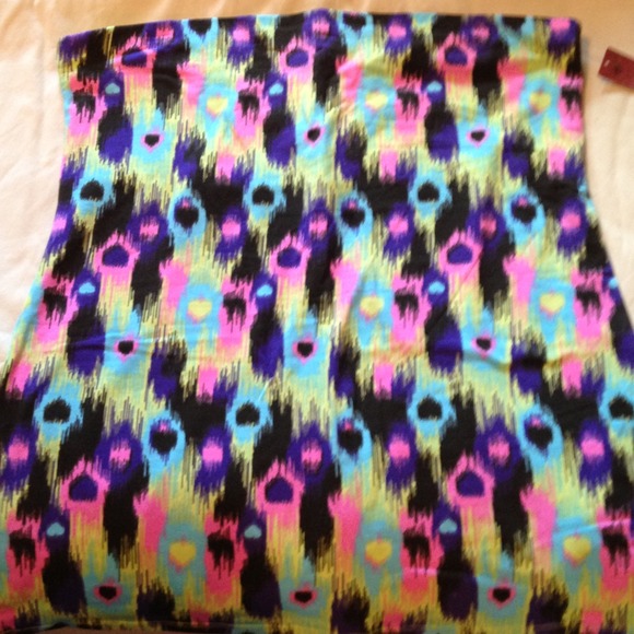 Sold in bundle! 🎀 Colorful tube top