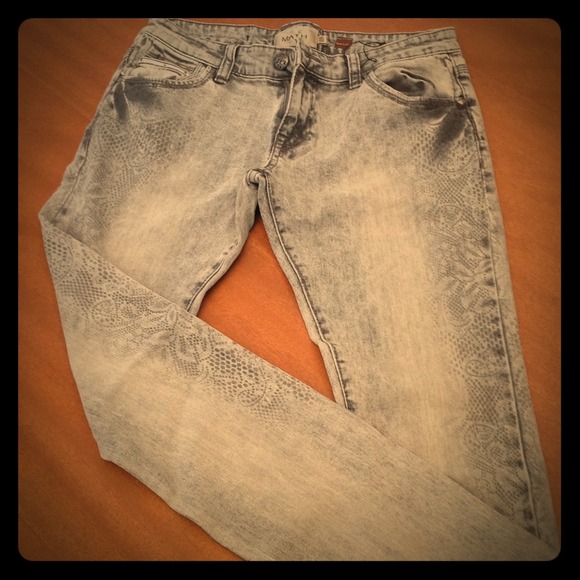 Denim! Light-Grey Jeans