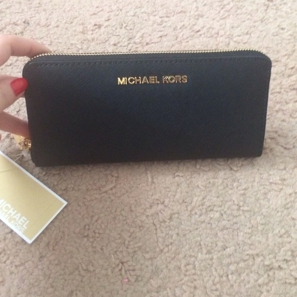 Michael Kors wallet Saffiano Zip Around