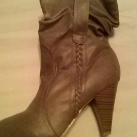 BOOT - Picture 2 of 3