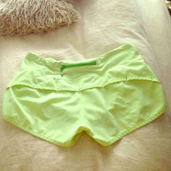 LULULEMON Run Speed Short in Neon Green
