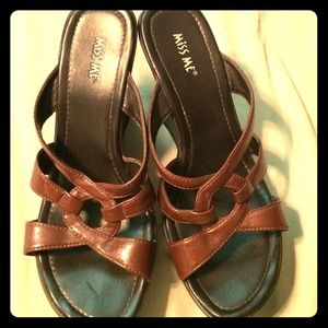 *Reduced* Miss Me size 8 wedges in Brown