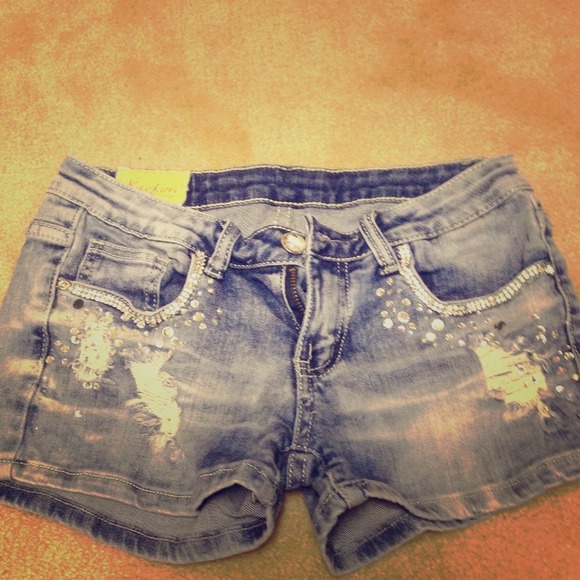 Cute rhinestone denim shorts!