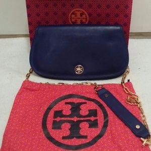 REDUCEDTory Burch Saffiano logo (Retail$395) REDUCEDTory Burch Saffiano logo (Retail$395)