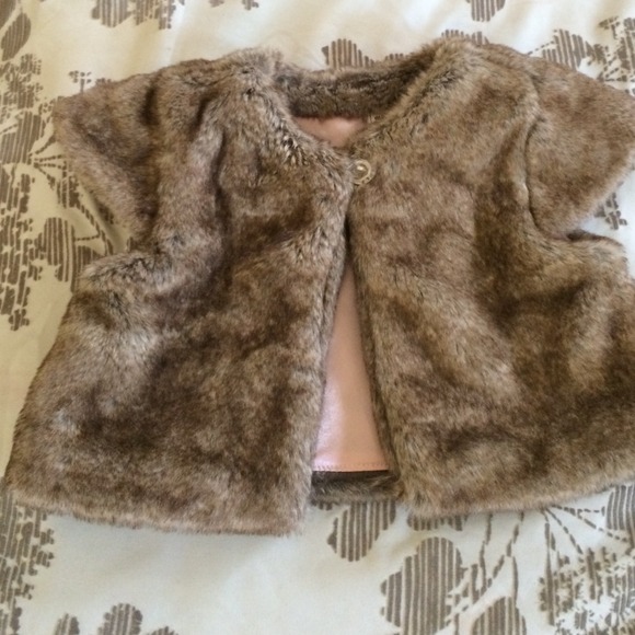 Faux fur vest for girl