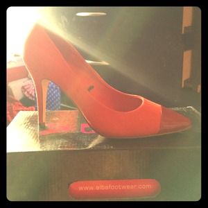 Pointed Toe High Heel