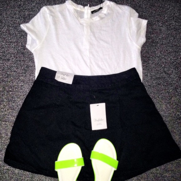 Zara nwt, short denim mini skirt