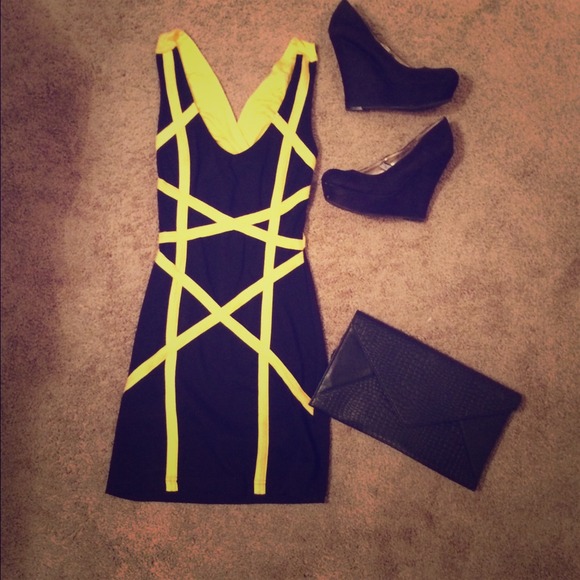 Dresses & Skirts - 🎉🎉HOST PICK 10/10🎉🎉 BODYCON!