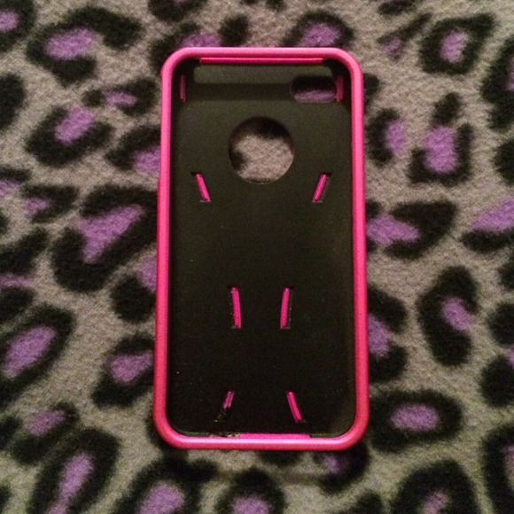3 iPhone 4/4s cases