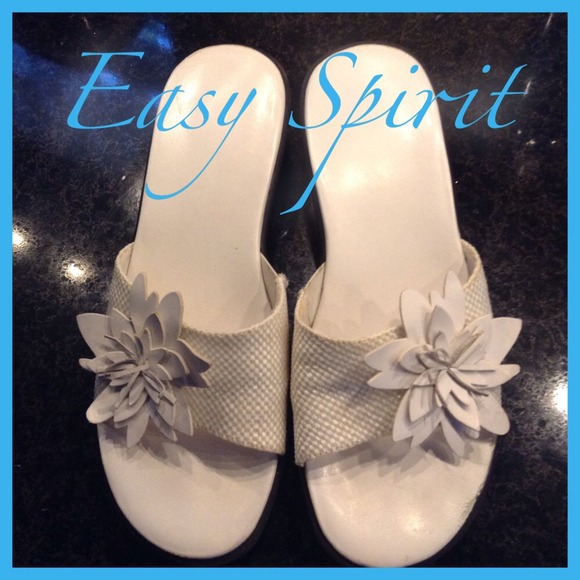 Easy Spirit comfort white summer sandals slides 6 - Picture 2 of 4