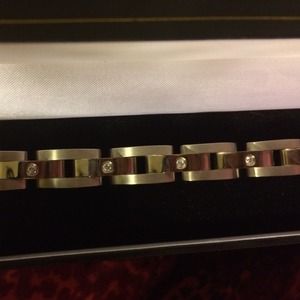 Stainless steel mens bracelet with crystals