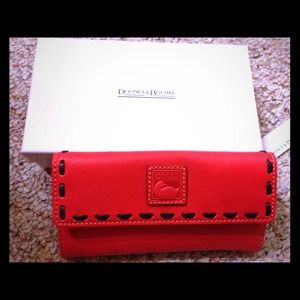 Dooney & Bourke wallet