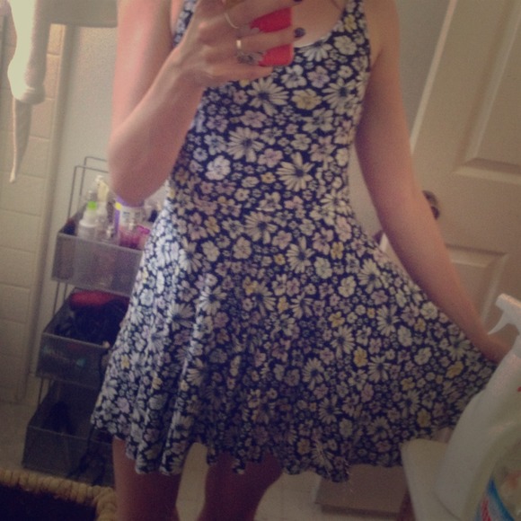 Daisy dress