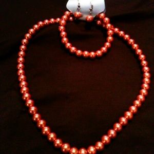 Bracelet necklace and earrings