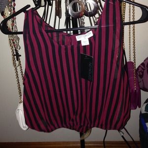 Brand NEW sleeveless crop top.