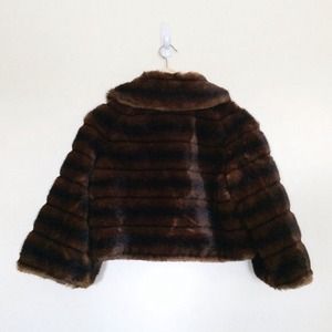 Banana Republic Jackets & Coats - πHP // Banana Republic faux fur cropped jacket Banana Republic Jackets & Coats - πHP // Banana Republic faux fur cropped jacket