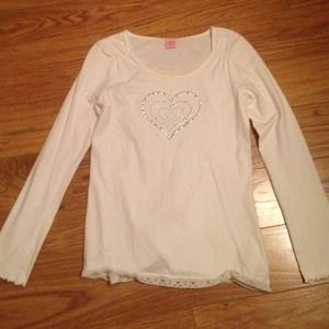 ✨White blingy heart long sleeve tee✨