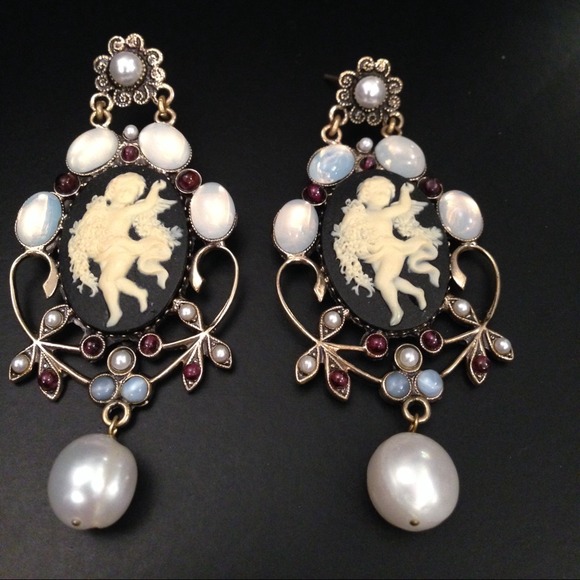 🌟2x HOST  PICK 🌟Bijoux Preziosi  Pearl Earrings