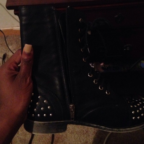 Madden girl combat boots