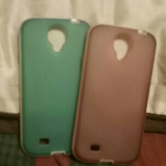 Phone case bundle - Picture 2 of 4
