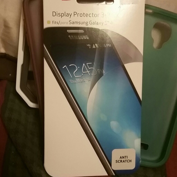 Phone case bundle - Picture 4 of 4