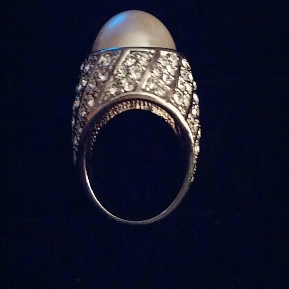 Ring - Picture 2 of 2