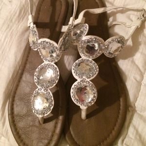 TRADED Rhinestone Steve Madden sandals