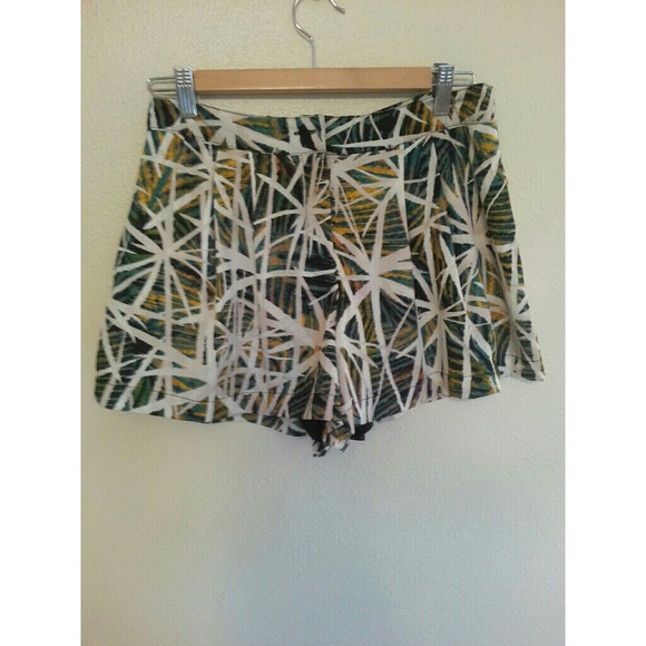 Palm tree skort.