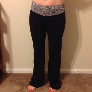 Black Yoga Pants w/ Paisley Band