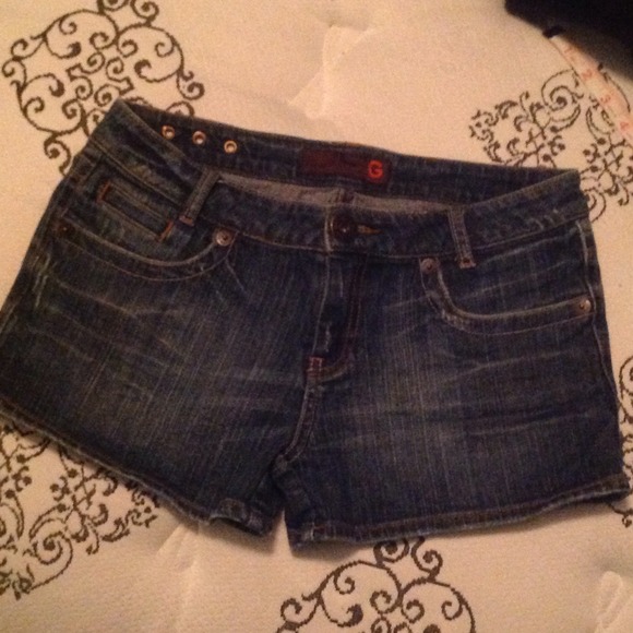 🎀SALE🎀Guess Shorts Size 29