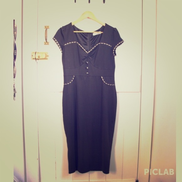 Rockabilly Pinup-Style Body-Con Pencil Dress