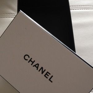 Chanel Authentic wallet gift box
