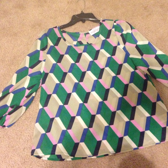 ❌ SOLD Pattern 3/4 sleeve shirt