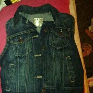 Jean Vest
