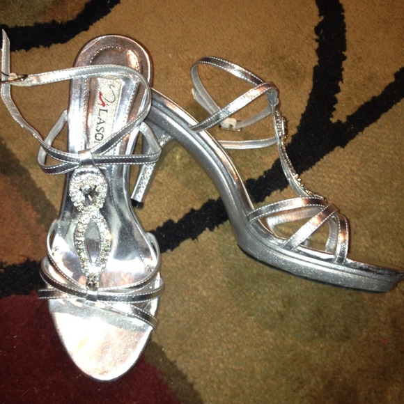 Rhinestone silver shoes